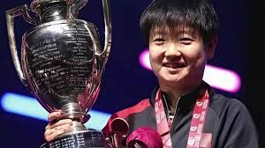 足坛传奇球星克罗斯现场观战湖侠 并晒出自己与东契奇合照